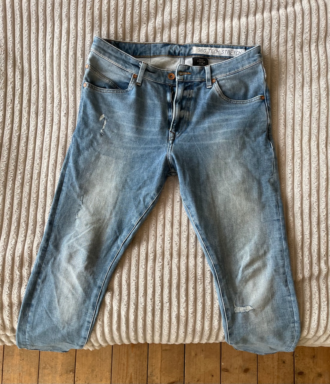 H&m tech hotsell stretch jeans